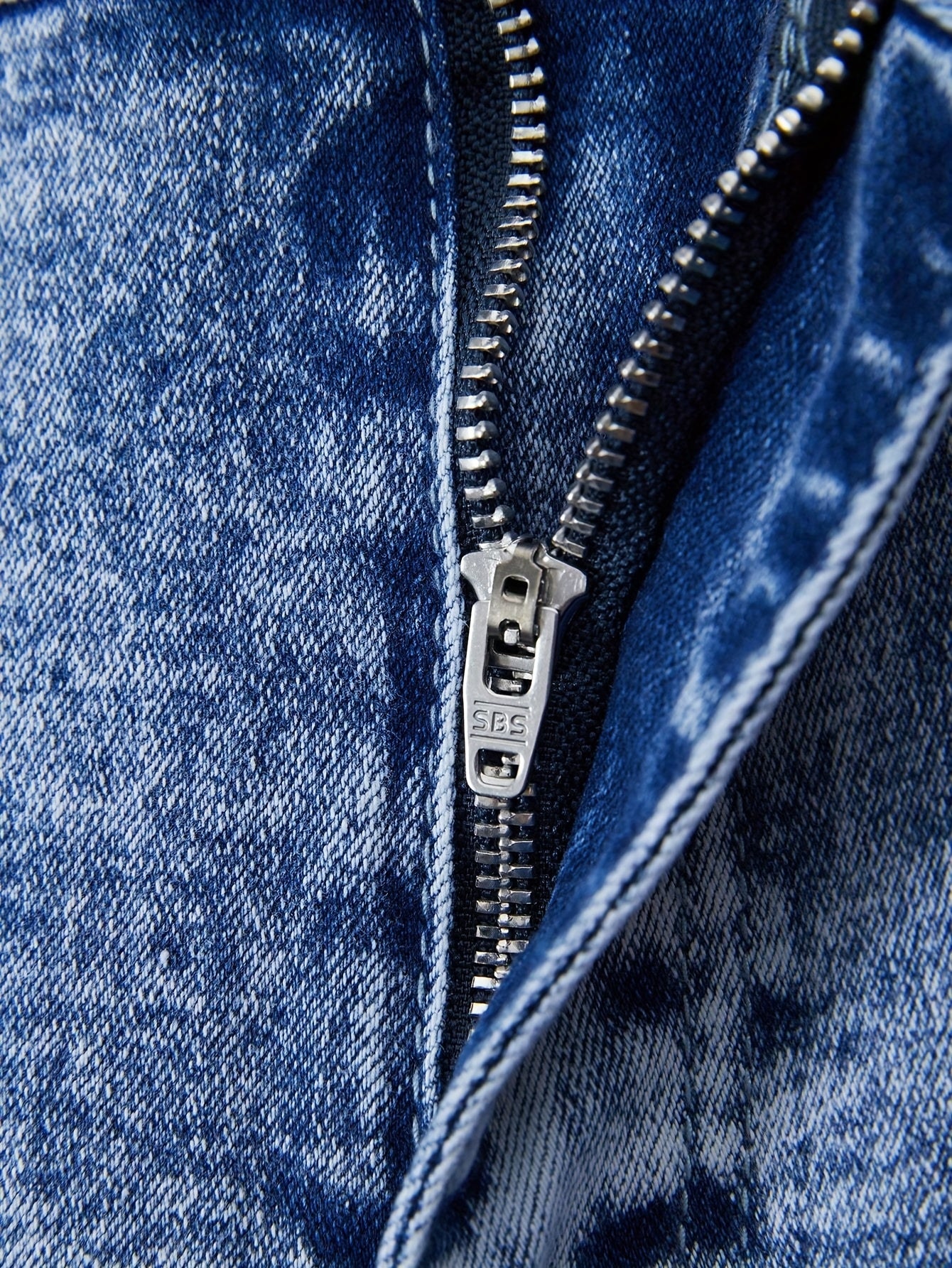 Jeans Cortos Hombre Elásticos | Corte Regular, Múltiples Bolsillos | Vaquero Azul Lavado