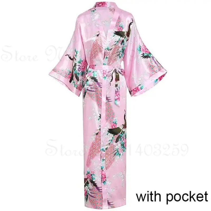 Bata Kimono Pavo Real y Flores | Talla Grande | Tico Trendy