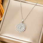 Cadena de acero inoxidable de lujo con circonita de la Virgen María, collares con colgante redondo para mujeres y hombres, joyería religiosa, accesorios de regalos