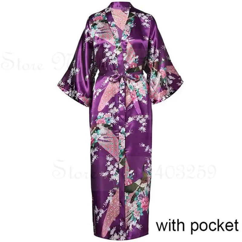 Bata Kimono Pavo Real y Flores | Talla Grande | Tico Trendy