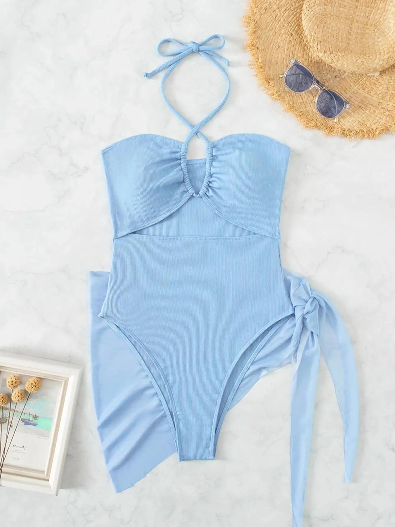 Bañador de Una Pieza Halter Recortado con Falda - Estilo Sexy y Monocromático