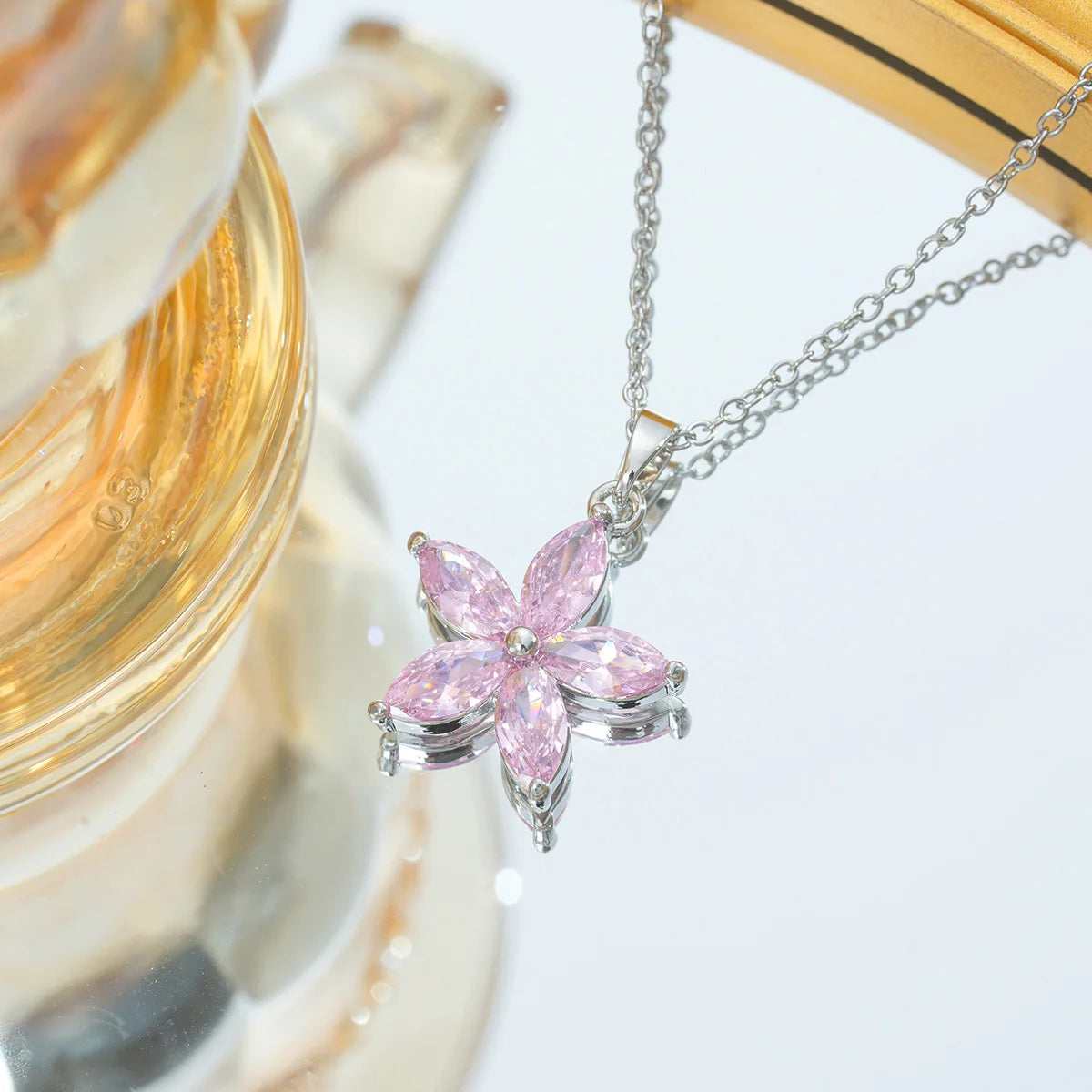 Cadena de acero inoxidable, collares con colgante de flor de circón simples y bonitos para mujeres y niñas, accesorios de joyería de Color dorado y plateado a la moda