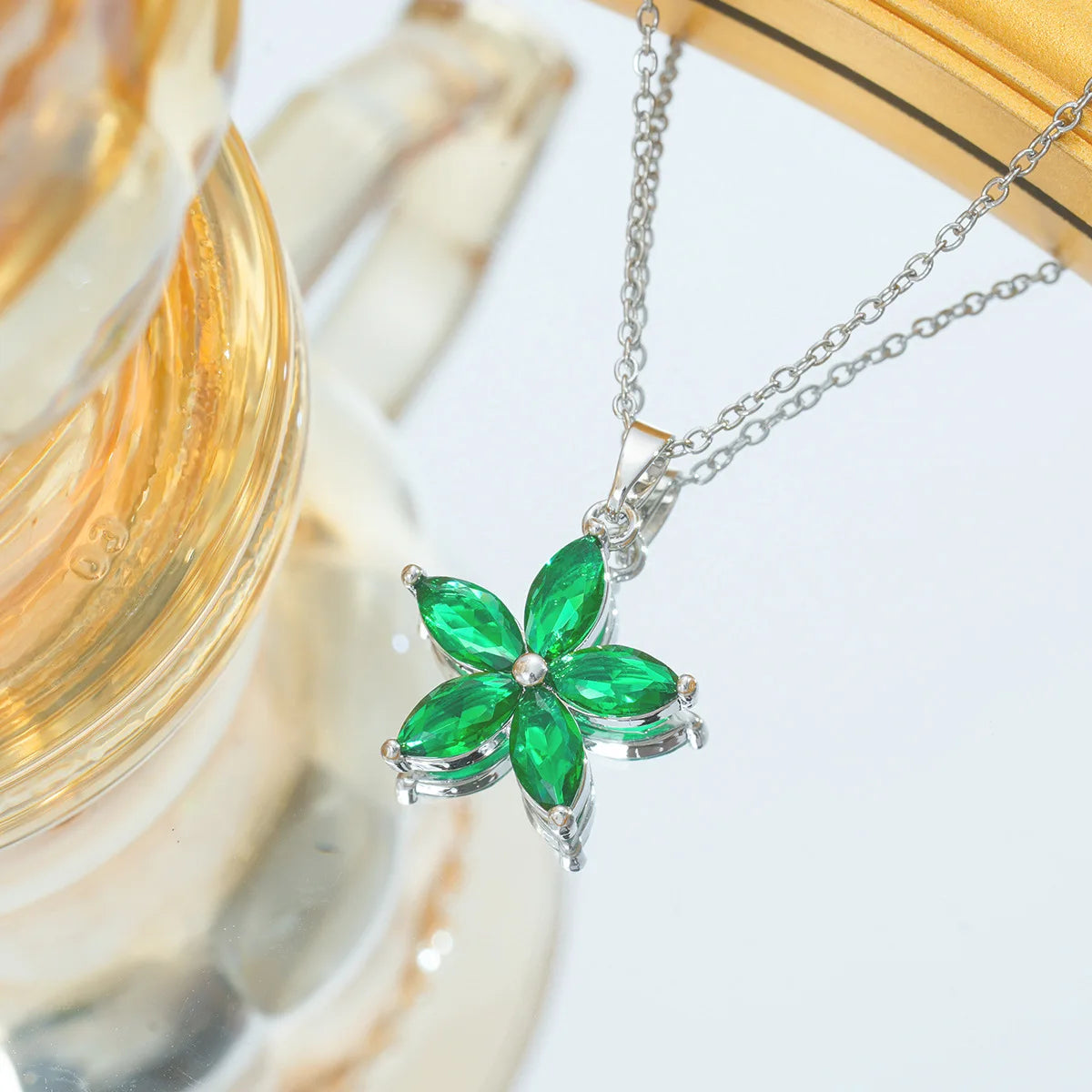 Cadena de acero inoxidable, collares con colgante de flor de circón simples y bonitos para mujeres y niñas, accesorios de joyería de Color dorado y plateado a la moda