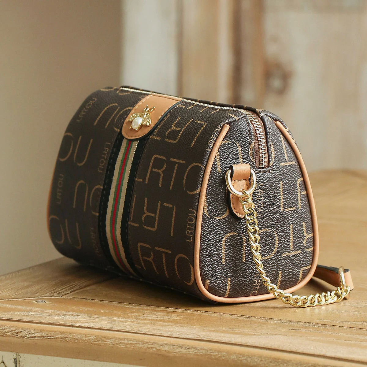 LAORENTOU bolso cruzado Retro de cuero de PVC para mujer, bolso redondo de moda con parte trasera de hombro, regalo para novia, esposa, amante