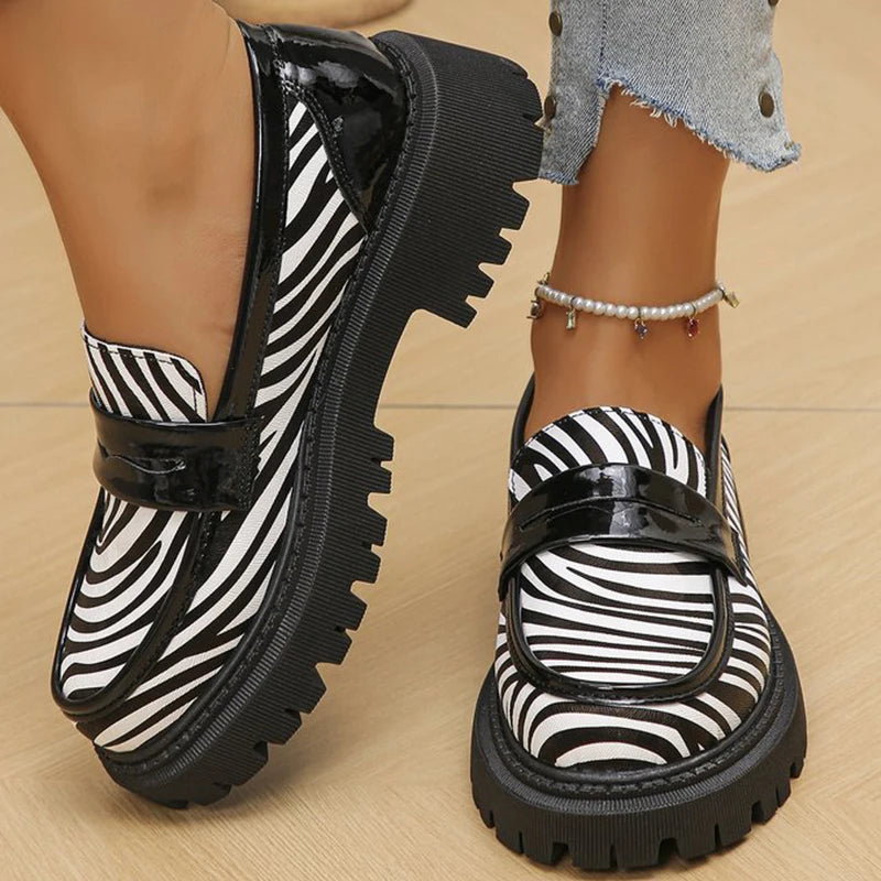 Mocasines a Rayas de Cebra con Plataforma | Punta Redonda | Talla Grande