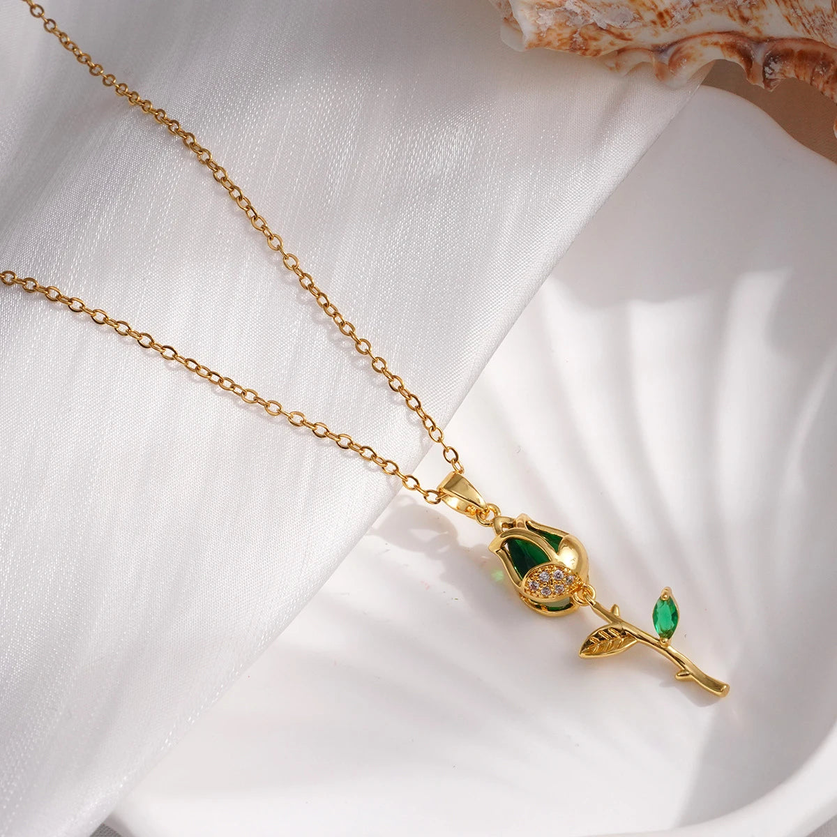 Collares con colgante de flor de tulipán y circonita colorida para mujer, cadena de acero inoxidable dulce brillante, abalorio de Color dorado, regalo de joyería