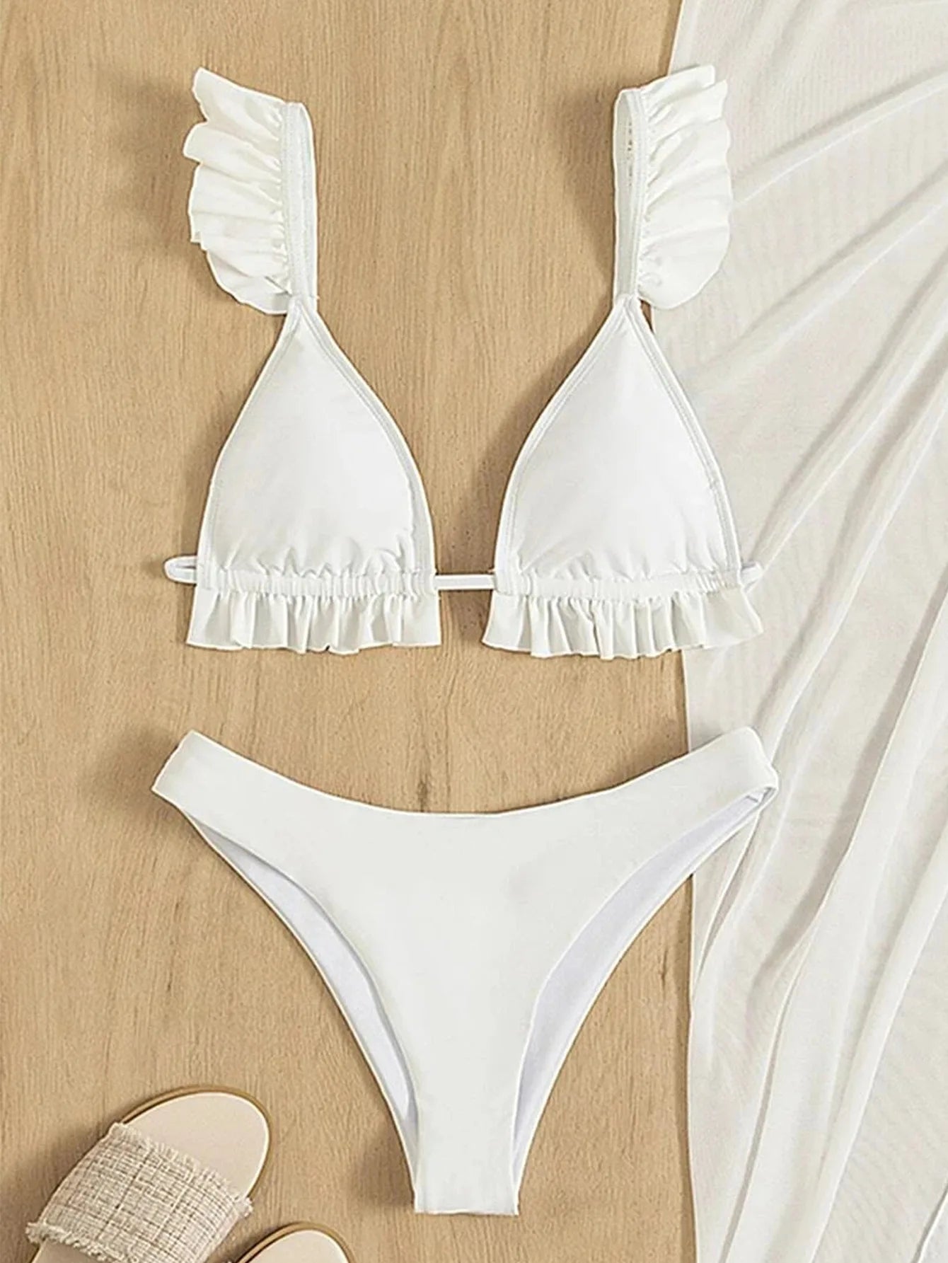 Bikini con Volantes y Falda - Conjunto Monocromático para la Playa Tica