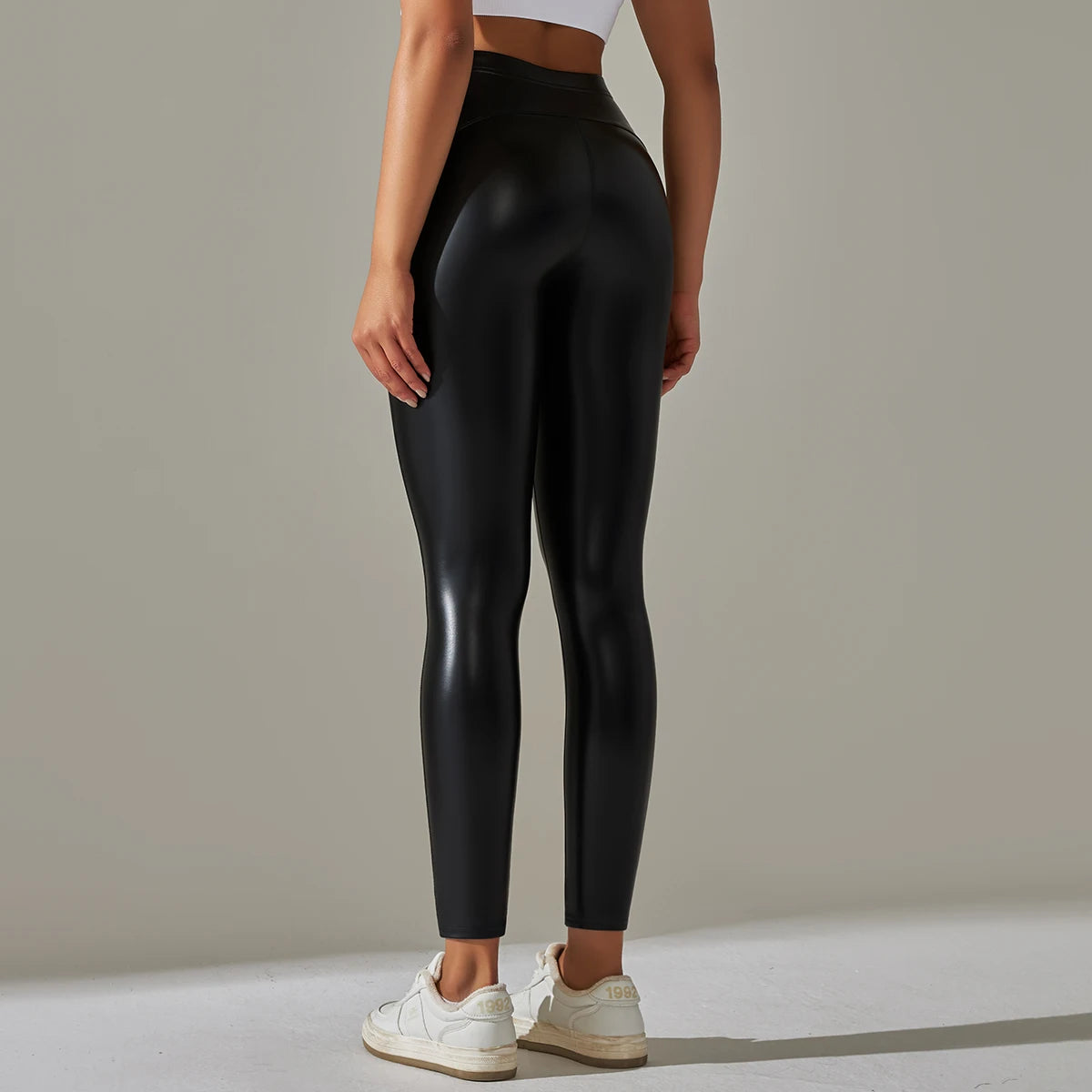 Pantalón Lápiz Alto Ticotrendy | Cuero PU Elástico | Otoño Invierno