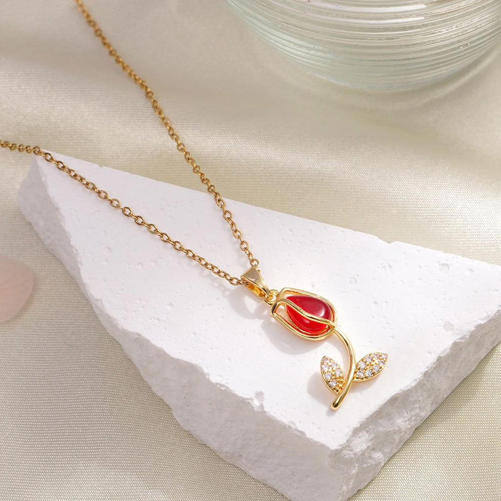 Collares románticos con colgante de flor de tulipán y circonita de piedra lunar para mujeres y niñas, cadena de acero inoxidable de Color dorado, accesorio de joyería, regalo