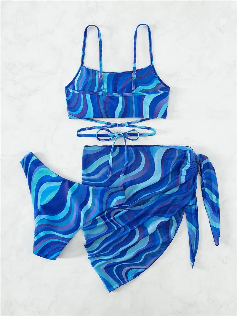 Bikini con Estampado Ondulado y Falda - Conjunto Práctico y Bonito
