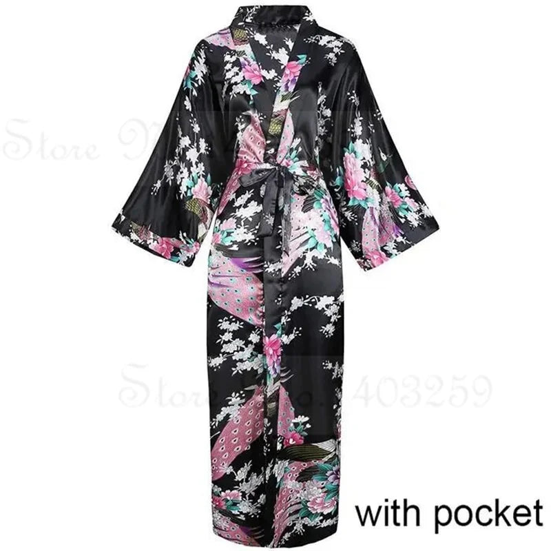 Bata Kimono Pavo Real y Flores | Talla Grande | Tico Trendy