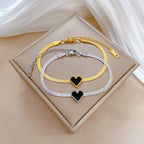 Pulseras con dijes de corazón de amor negro Simple para mujeres y niñas, cadena de serpiente gruesa de moda, accesorios de mano, joyería, regalos de cumpleaños