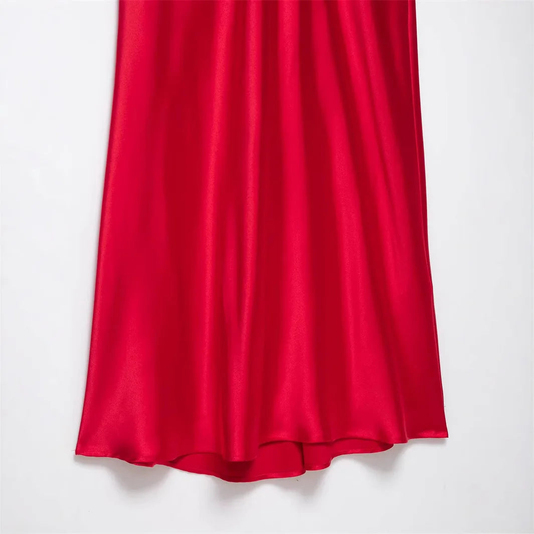 Vestido Rojo Satinado | Cuello en V y Cremallera Trasera | Tropical 2025