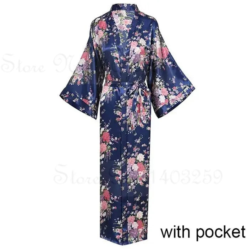 Bata Kimono Pavo Real y Flores | Talla Grande | Tico Trendy