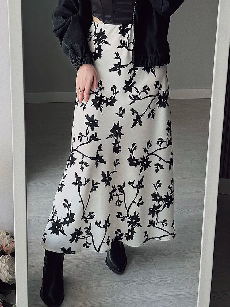 Falda Vintage de Satén | Estampado Floral Elegante