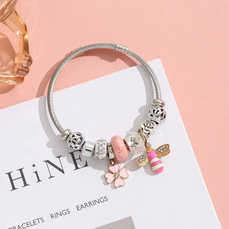 Pulseras con dijes de trébol de abeja de cristal a la moda para mujeres y niñas, brazalete bonito de acero inoxidable, accesorios, regalos de joyería