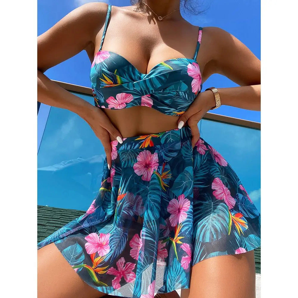 Bikini con Estampado Tropical y Falda - Para un Día en el Caribe
