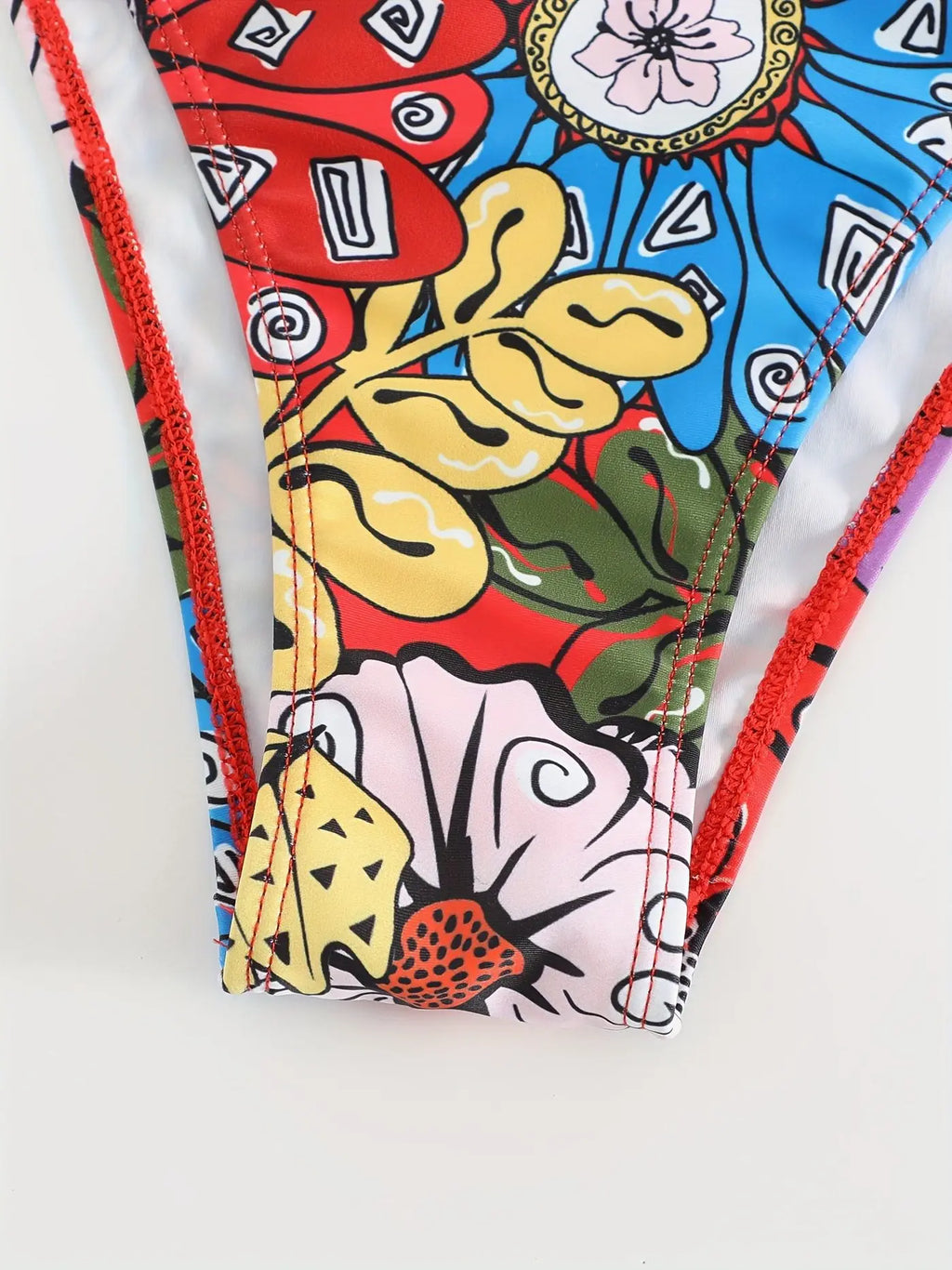 Bikini con Volantes y Falda - Conjunto Monocromático para la Playa Tica
