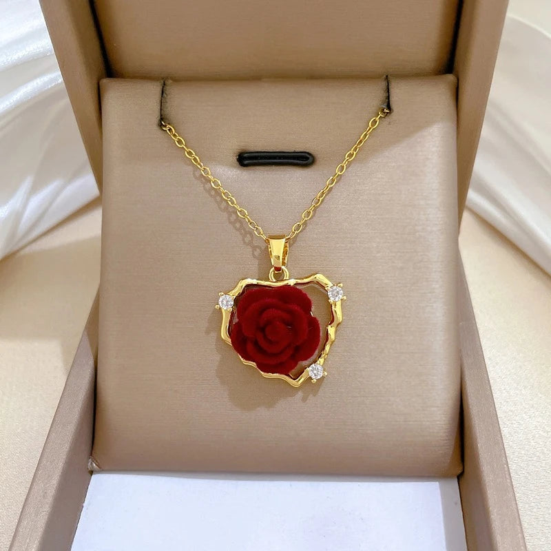 Collar con colgante de corazón y flor rosa desplumada roja Vintage de Color dorado para mujer, cadena de acero inoxidable, accesorios de joyería, regalos