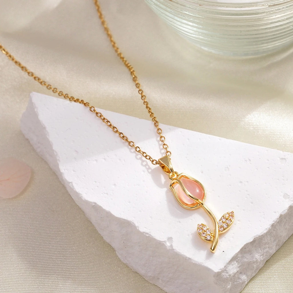 Collares románticos con colgante de flor de tulipán y circonita de piedra lunar para mujeres y niñas, cadena de acero inoxidable de Color dorado, accesorio de joyería, regalo