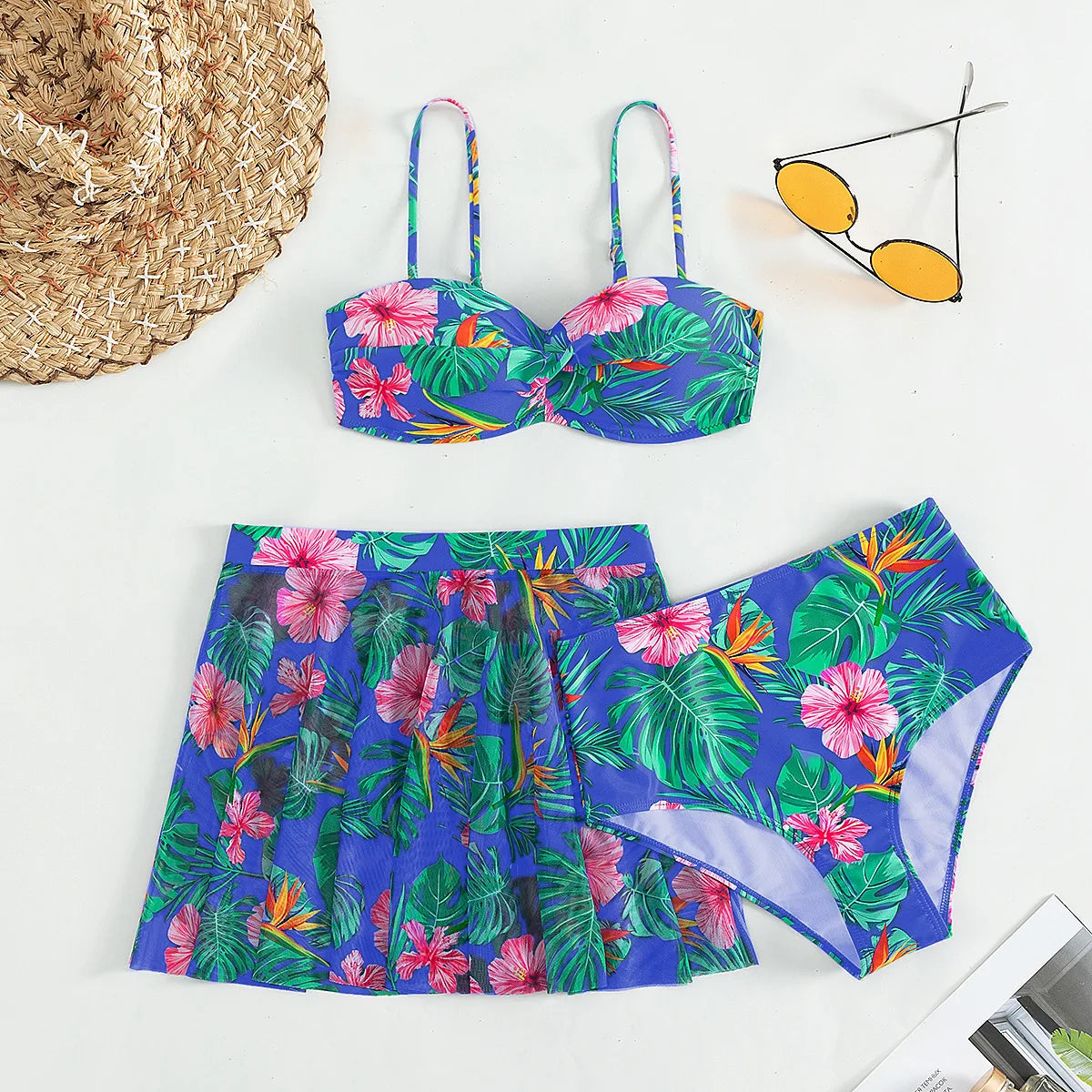 Bikini con Estampado Tropical y Falda - Para un Día en el Caribe
