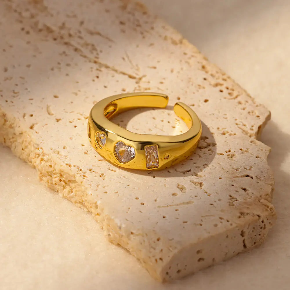 Anillo Ticotrendy Texturizado | Circón Cúbico | Acero Inox Oro | Joyería Boda