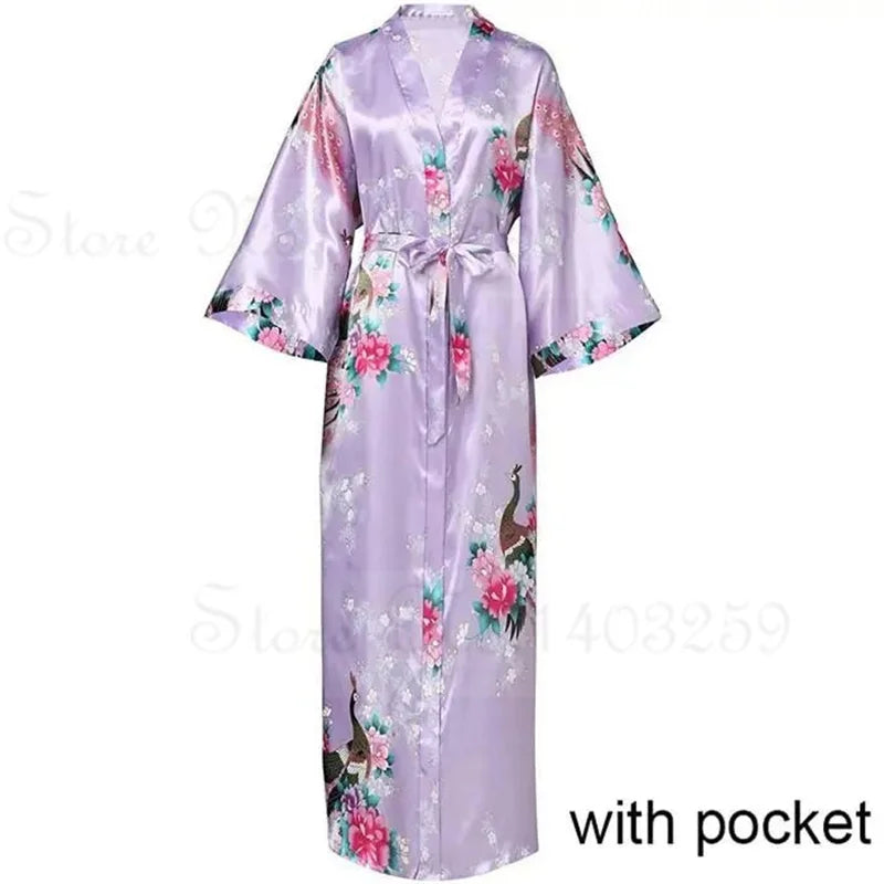 Bata Kimono Pavo Real y Flores | Talla Grande | Tico Trendy