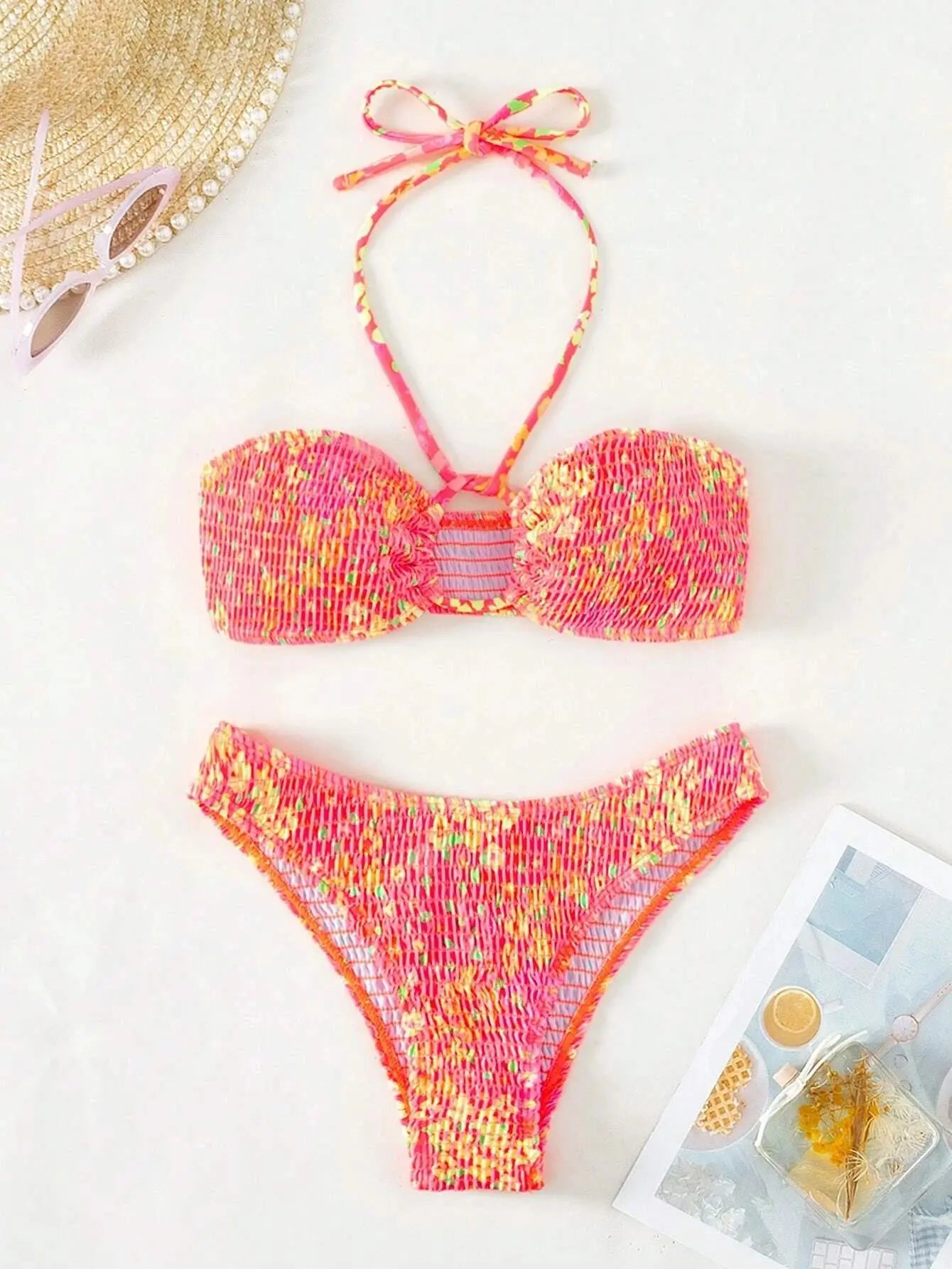 Bikini con Estampado Floral, Halter Ahumado y Parte Inferior de Tiro Alto