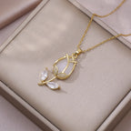 Collar Dorado con Flor Tulipán Circonita Piedra Lunar | Ticotrendy