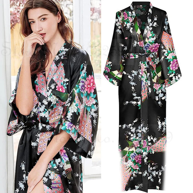 Bata Kimono Pavo Real y Flores | Talla Grande | Tico Trendy