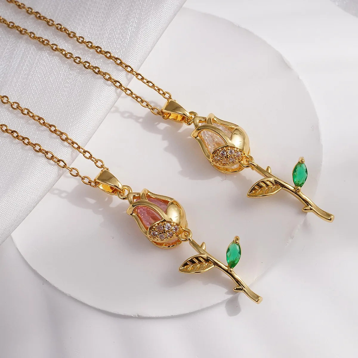 Collares con colgante de flor de tulipán y circonita colorida para mujer, cadena de acero inoxidable dulce brillante, abalorio de Color dorado, regalo de joyería