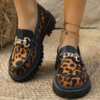 Mocasines de Leopardo Retro con Plataforma | Gamuza y Detalle Metálico | Punta Redonda