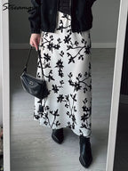 Falda Vintage de Satén | Estampado Floral Elegante