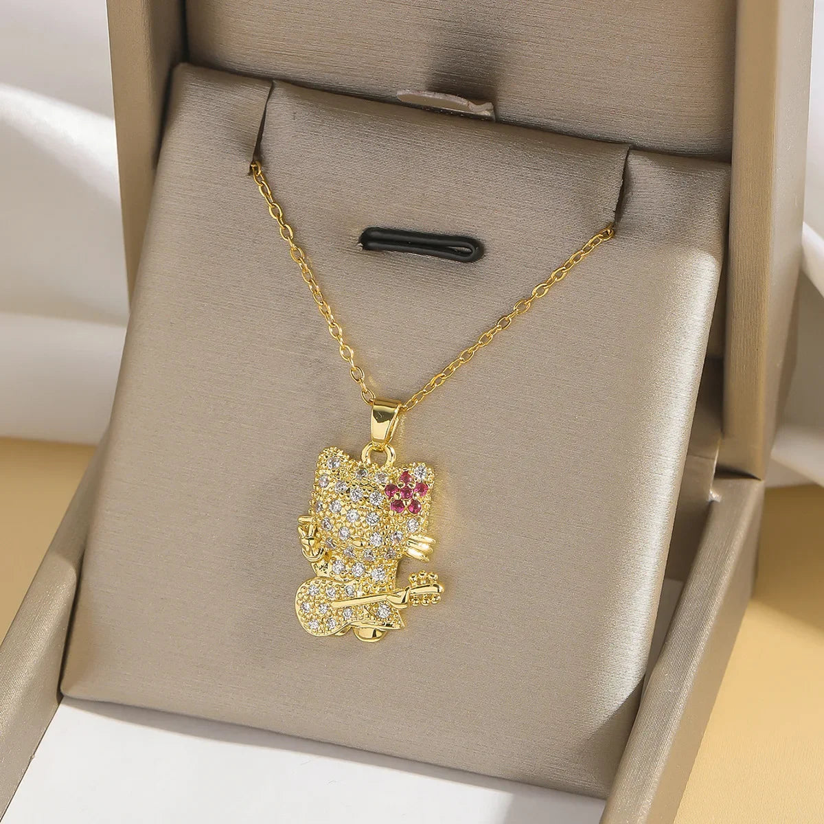 Sanrio lindo Hello Kitty collares con colgante de circón para mujeres niñas encantador gato de dibujos animados gatito cadena de acero inoxidable regalos de joyería