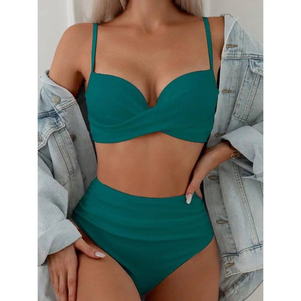 Bikini con Tirantes Finos y Cuello en V - Cintura Alta Torcida