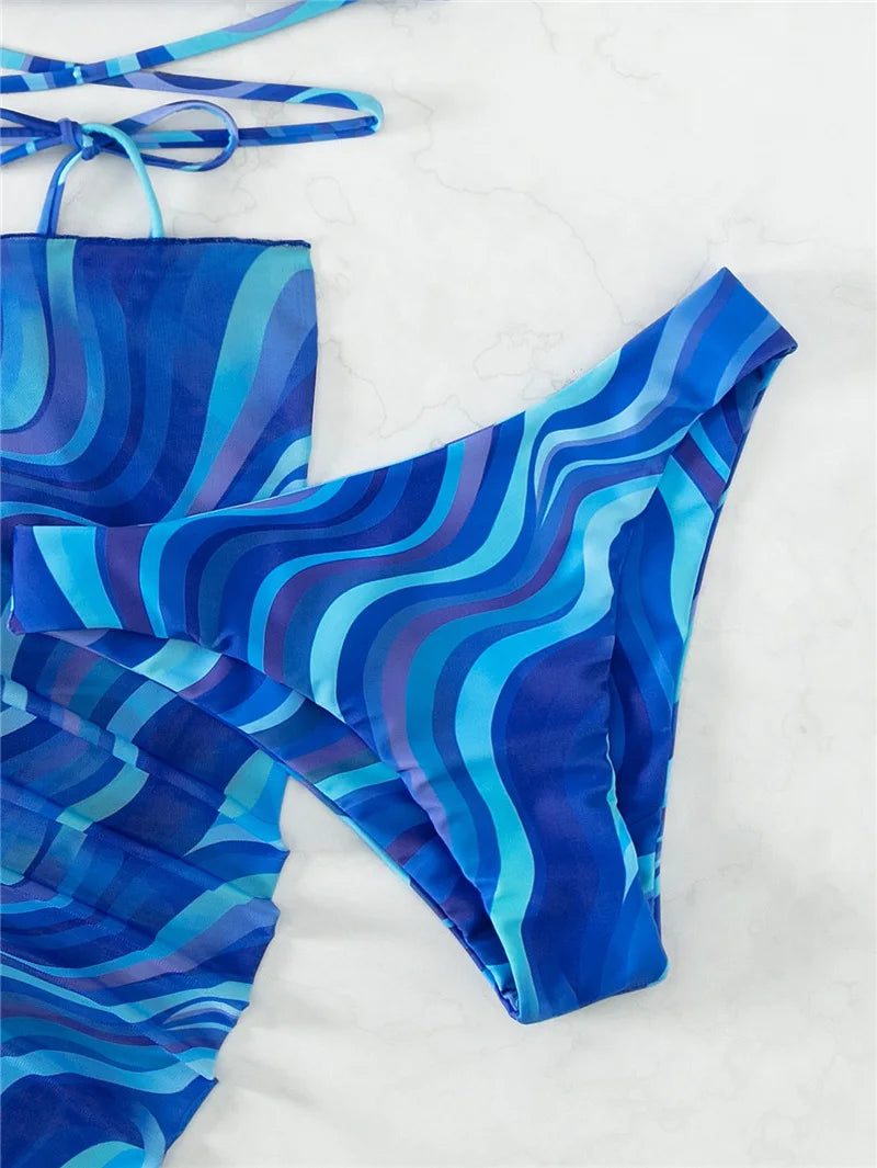 Bikini con Estampado Ondulado y Falda - Conjunto Práctico y Bonito
