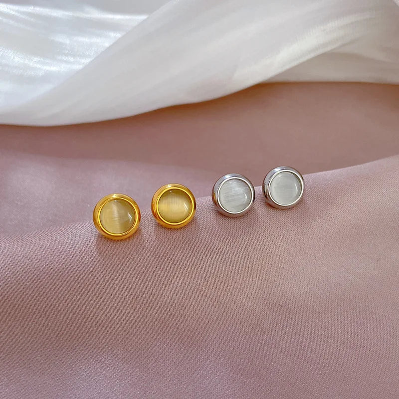 Pendientes redondos simples de piedra lunar para mujeres y hombres, accesorios para las orejas de acero inoxidable de ensueño, regalos de joyería para amigos y amantes