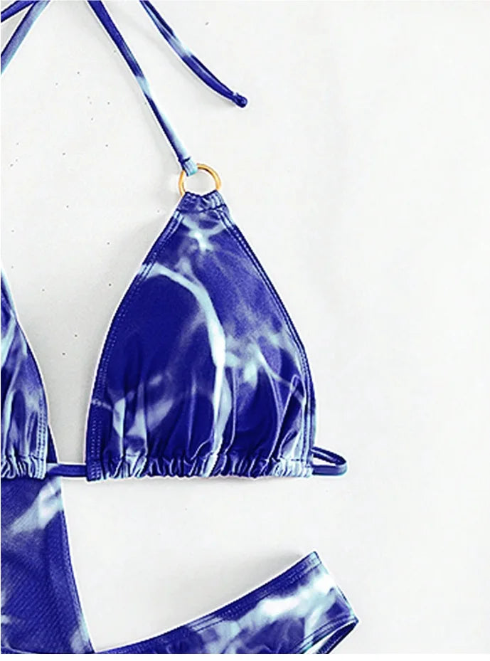 Conjunto de Tres Piezas - Bikini y Cover Up para la Arena