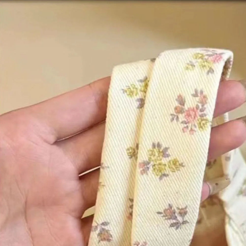 Bolso Tote de Lona Grande con Estampado Floral, Lazo de Encaje y Bordado