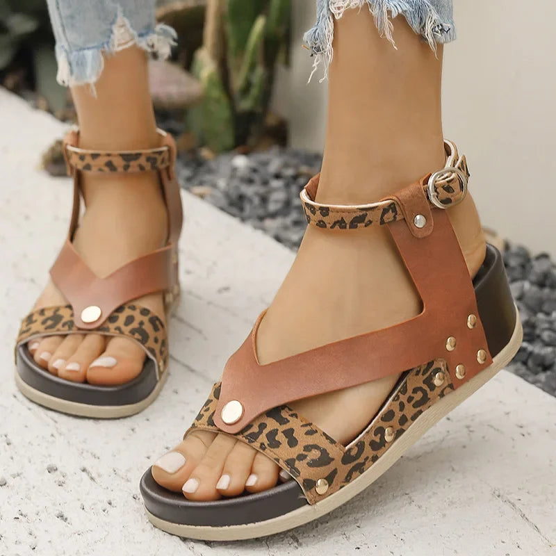 Sandalias de Cuña Leopardo con Correa en Tobillo | Tacón Alto | Talla Grande | Cuero PU