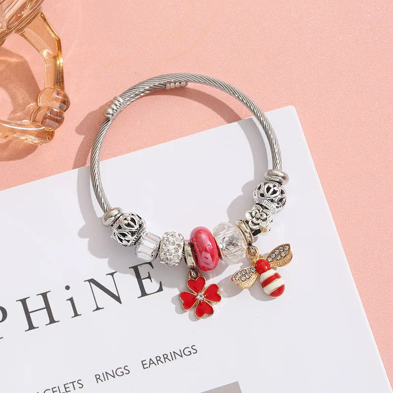 Pulseras con dijes de trébol de abeja de cristal a la moda para mujeres y niñas, brazalete bonito de acero inoxidable, accesorios, regalos de joyería