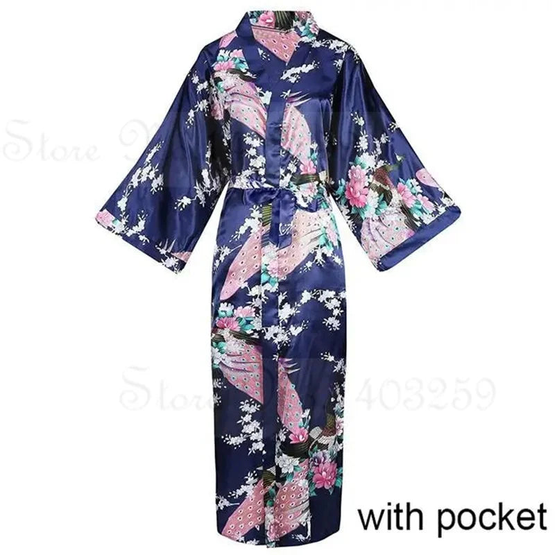 Bata Kimono Pavo Real y Flores | Talla Grande | Tico Trendy