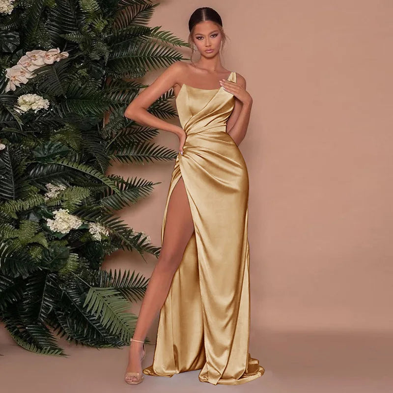 Vestido de satén Y2K | Sexy y elegante con tirantes finos