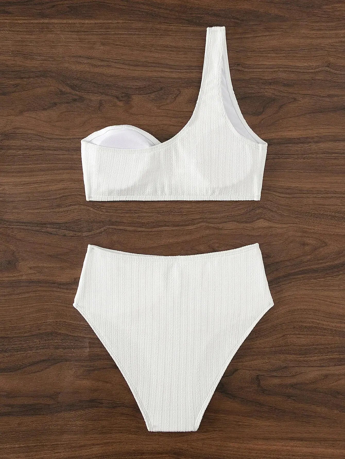 Bikini de Un Hombro y Tiro Alto - Conjunto Elegante para la Arena