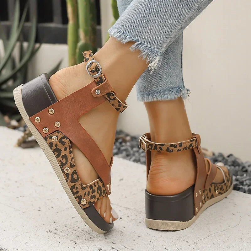 Sandalias de Cuña Leopardo con Correa en Tobillo | Tacón Alto | Talla Grande | Cuero PU