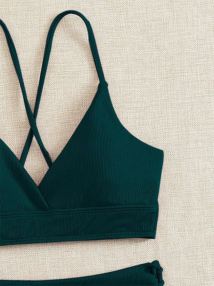 Bikini con Cordones y Cuello en V Profundo - Triangulares