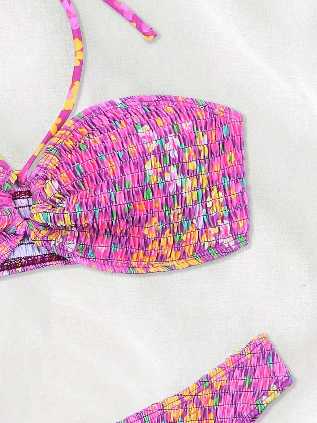 Bikini con Estampado Floral, Halter Ahumado y Parte Inferior de Tiro Alto
