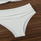 Bikini con Tirantes Finos y Cuello en V - Cintura Alta Torcida