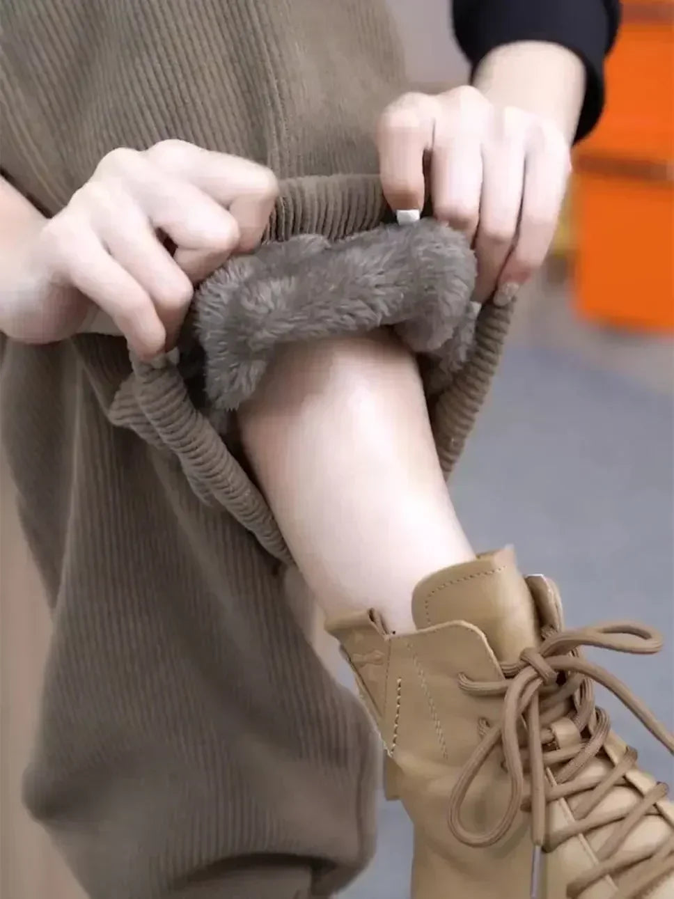 Pantalón Pana Gruesa Acolchada | Harlan Holgado | Tobillo Agrupado | Invierno Mujer | Ticotrendy