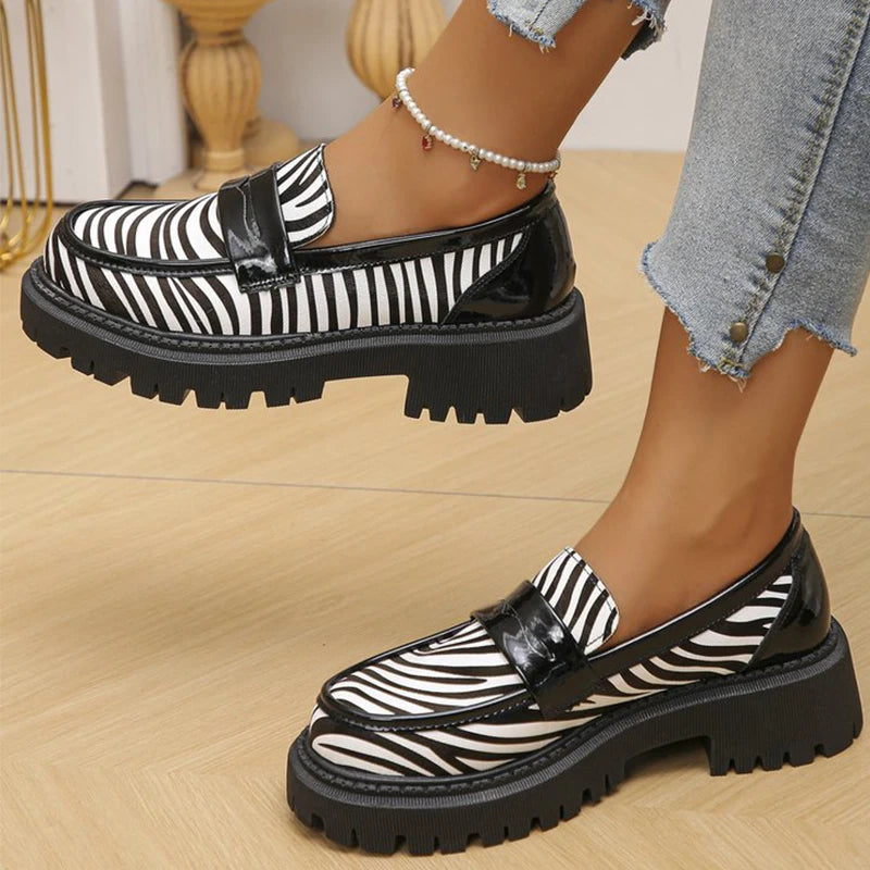 Mocasines a Rayas de Cebra con Plataforma | Punta Redonda | Talla Grande